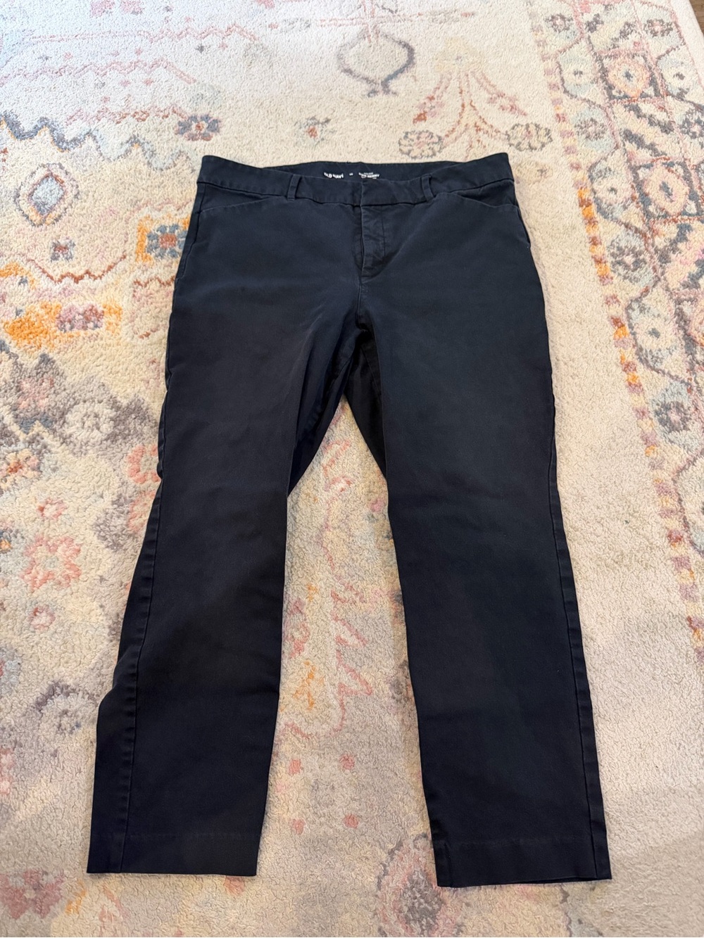 Old Navy Black Women's Pixie Skinny Ankle Dress Pants